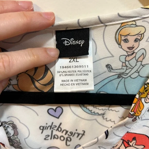 Disney Princess Friendship Goals V-Neck Scrub Top - Picture 4 of 6